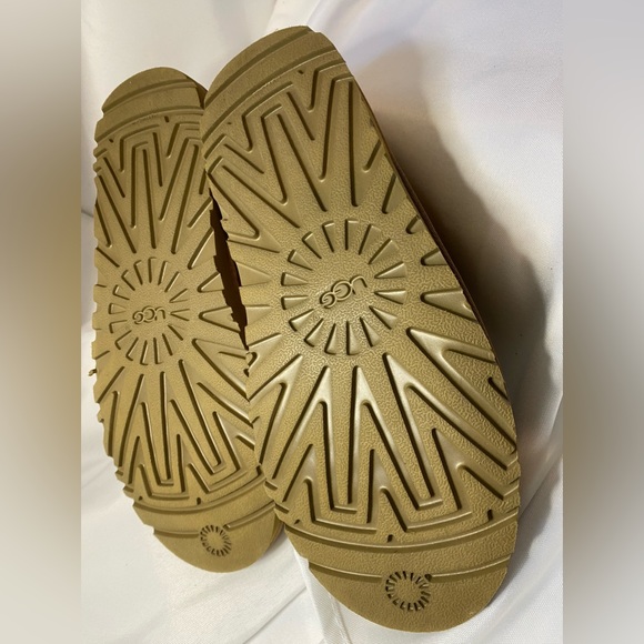 Neumel Uggs (Chestnut) - Picture 5 of 13